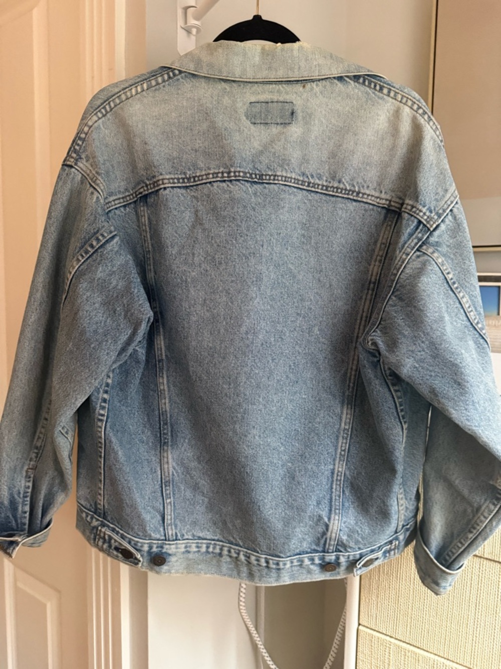 Vintage Levi's Light Washed Denim Oversized Jacket - Picture 5 of 9